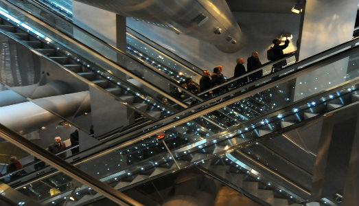 Archistar di tutti i tempi mangiano kebab e sfogliatelle, lungo la strada dalla Duchesca a Piazza Garibaldi.
